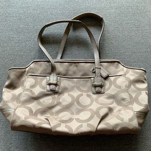 Coach Alexis Carryall